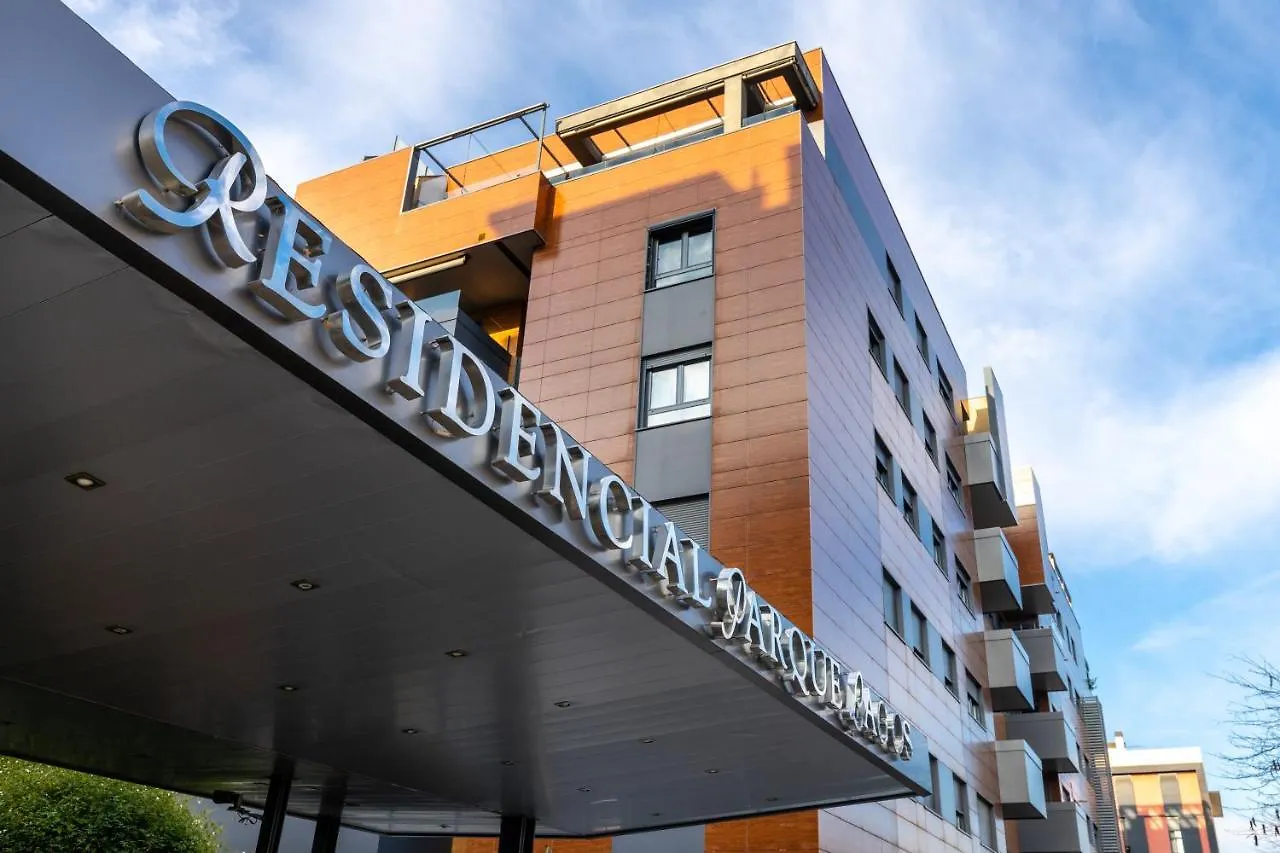 APARTAMENTO CRIS I ,Piscina-Gym&Parking, parque de las ciencias Granada
